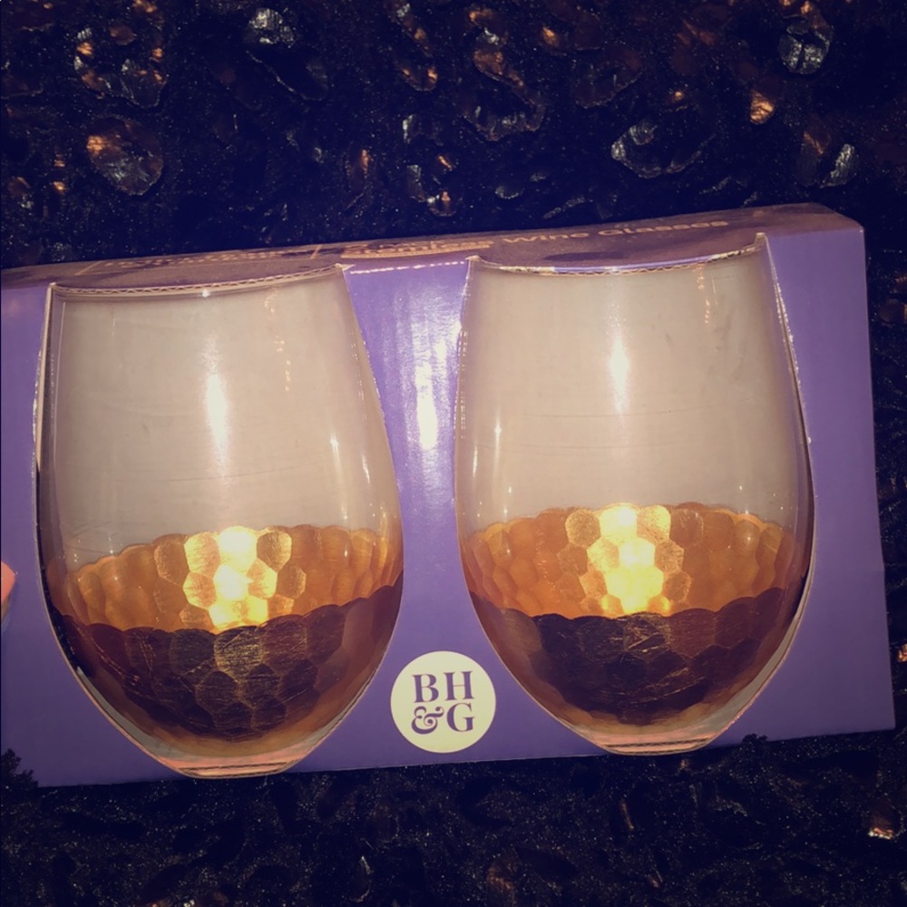 Two cute golden bottomed wine glasses/unicorn cup!